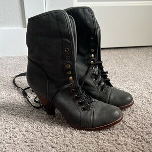 Also black lacey booties.